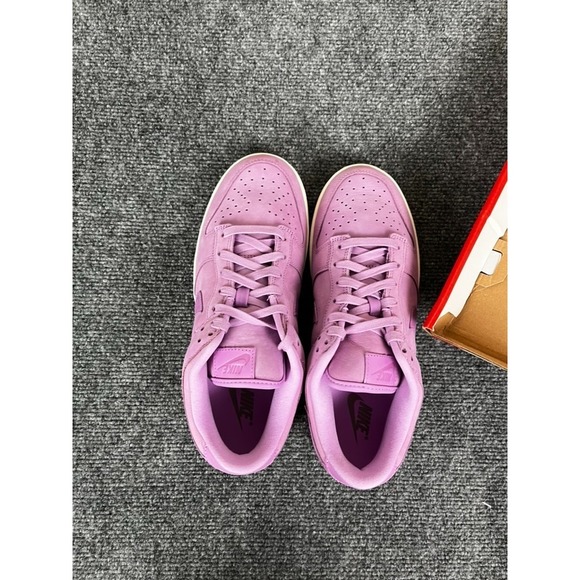 Nike Dunk Premium Low Rush Fuchsia Womens Size 9.5 Mens 8 New With Box - Picture 4 of 10